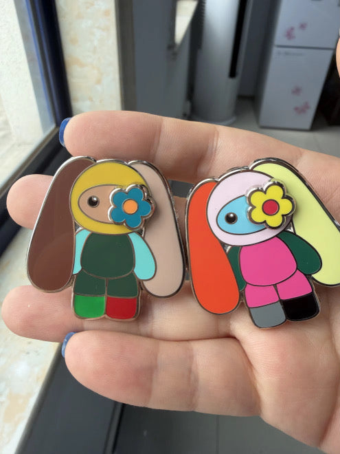 SINGLE Mismatched Swappable Eye Juju Pin (V2)